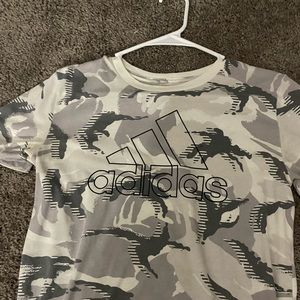 ADIDAS KIDS BOYS white camouflage shirt size medium MINOR STAIN SHOWN